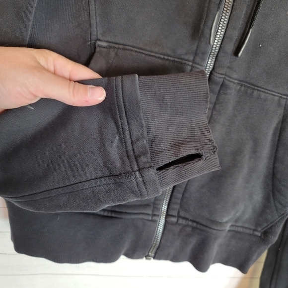 Lululemon Loop Back Hoodie in Acid Rubber Dye Black, sz 4 - Picture 4 of 16